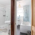 7 Lonsdale Terrace *
